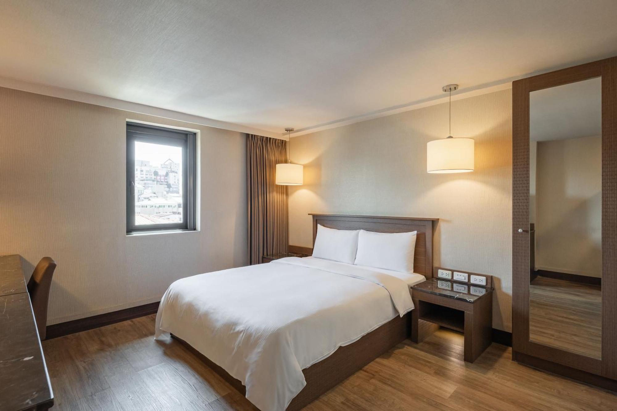 Kindness Hotel - Yuanlin Rum bild