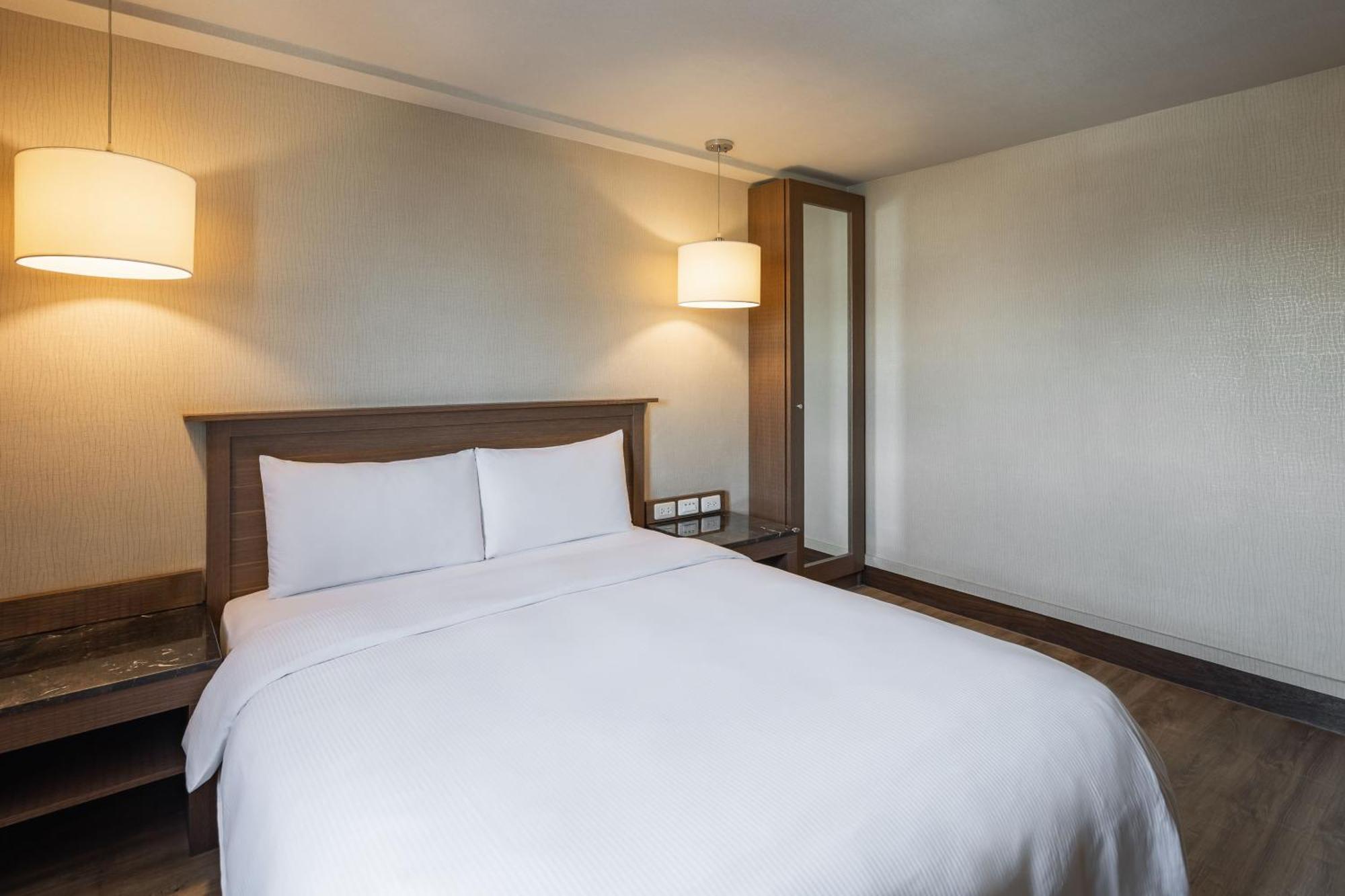 Kindness Hotel - Yuanlin Rum bild