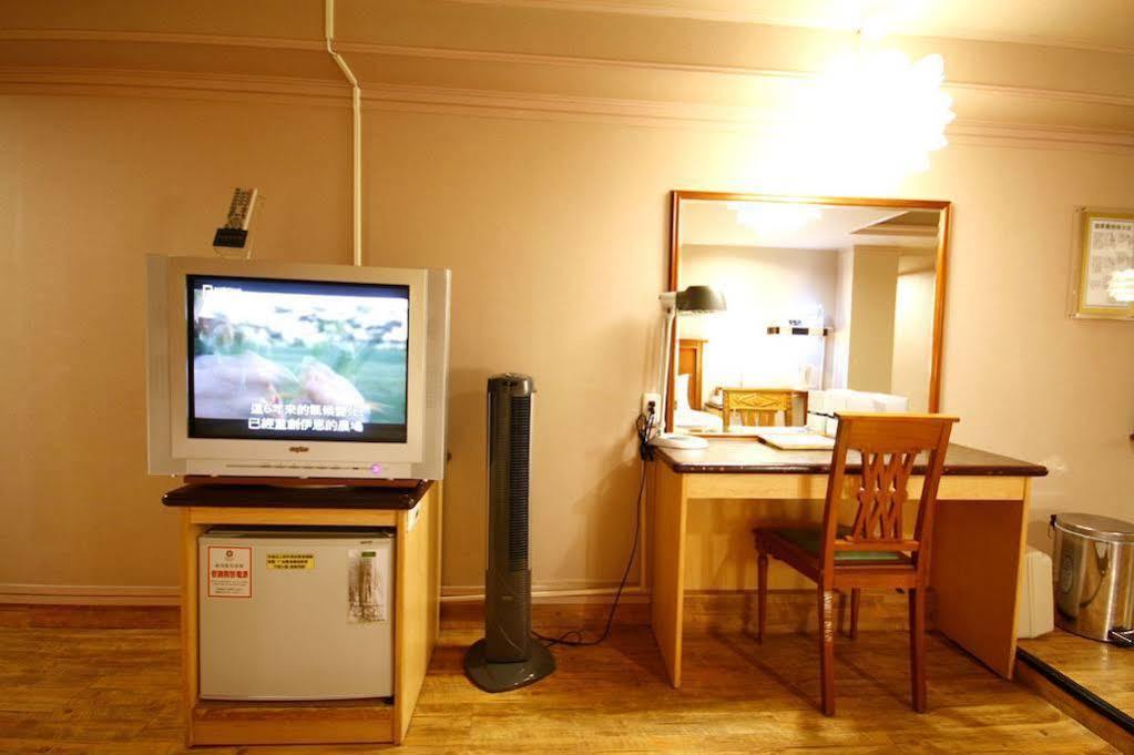 Kindness Hotel - Yuanlin Exteriör bild